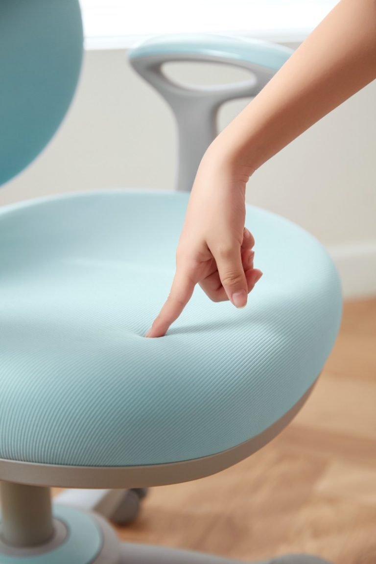 Signature Kids Ergonomic Study Chair